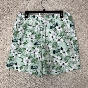 Magellan Outdoors Boat Shorts Swim Trunks Mens Large Green Floral Fish Gear
